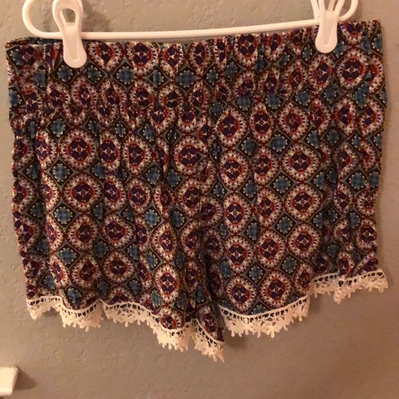 Flowy shorts - Picture 3 of 3